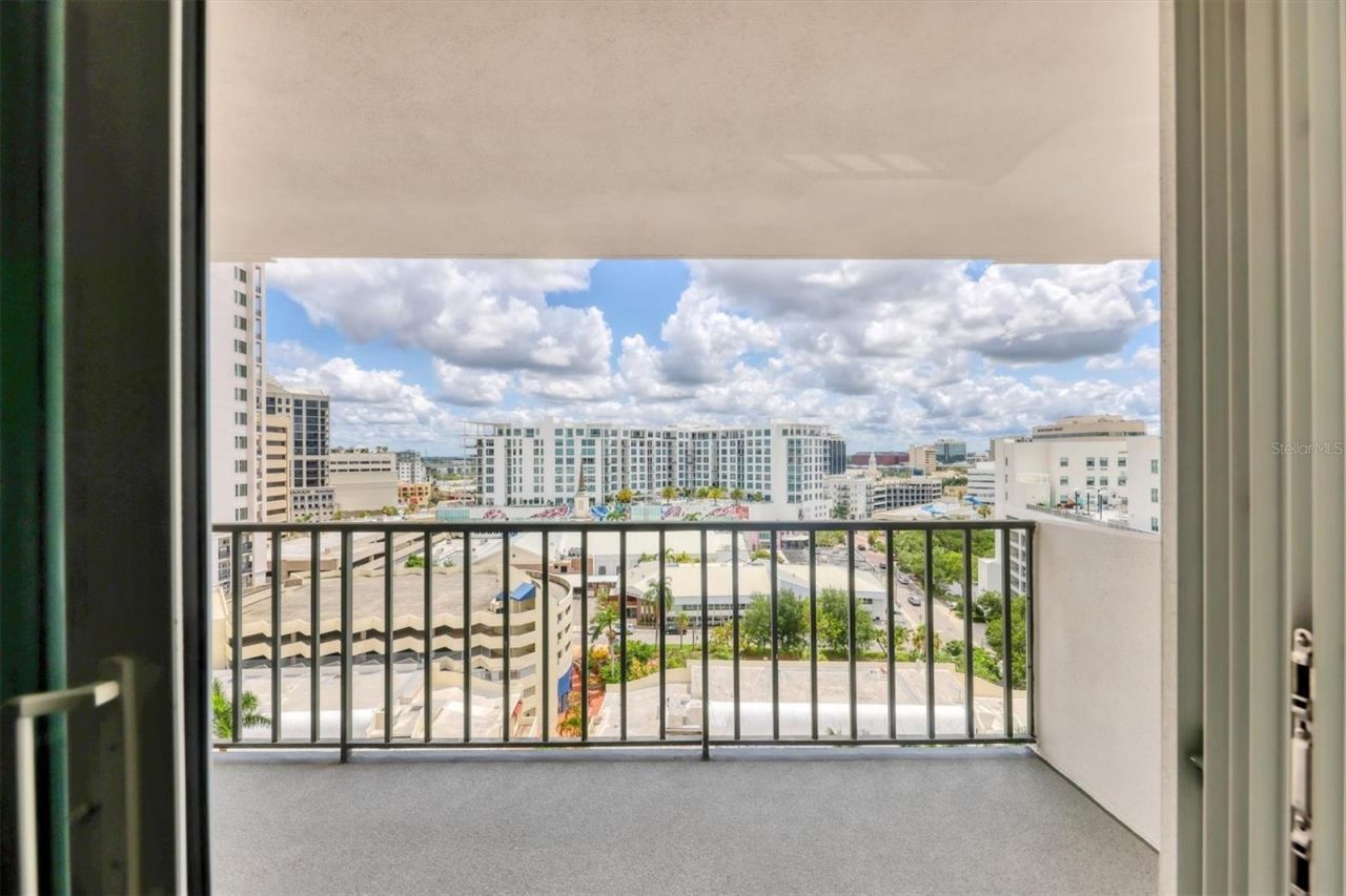 101 S Gulfstream Avenue, Unit 15C, Sarasota, FL 34236 Photo
