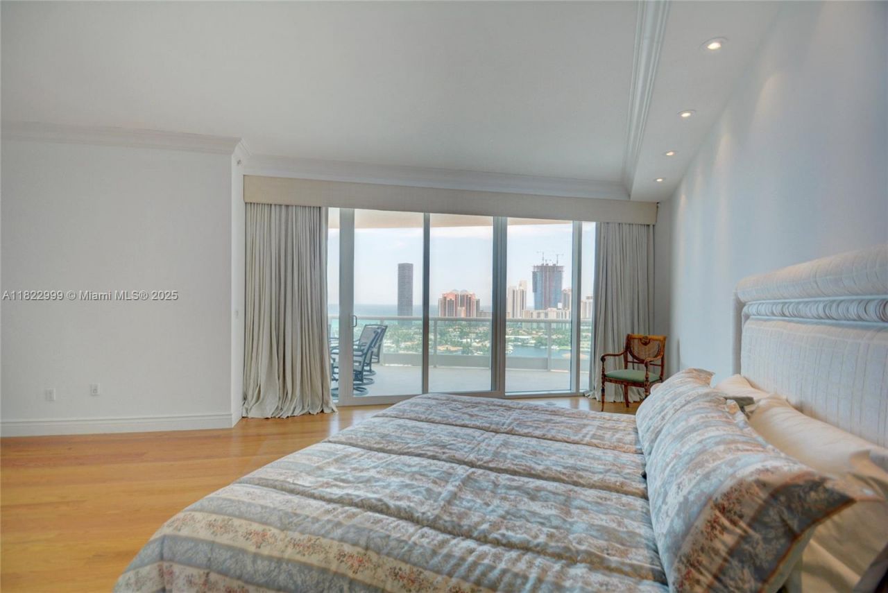 20155 NE 38th Ct, Unit 2201, Aventura, FL 33180 Photo