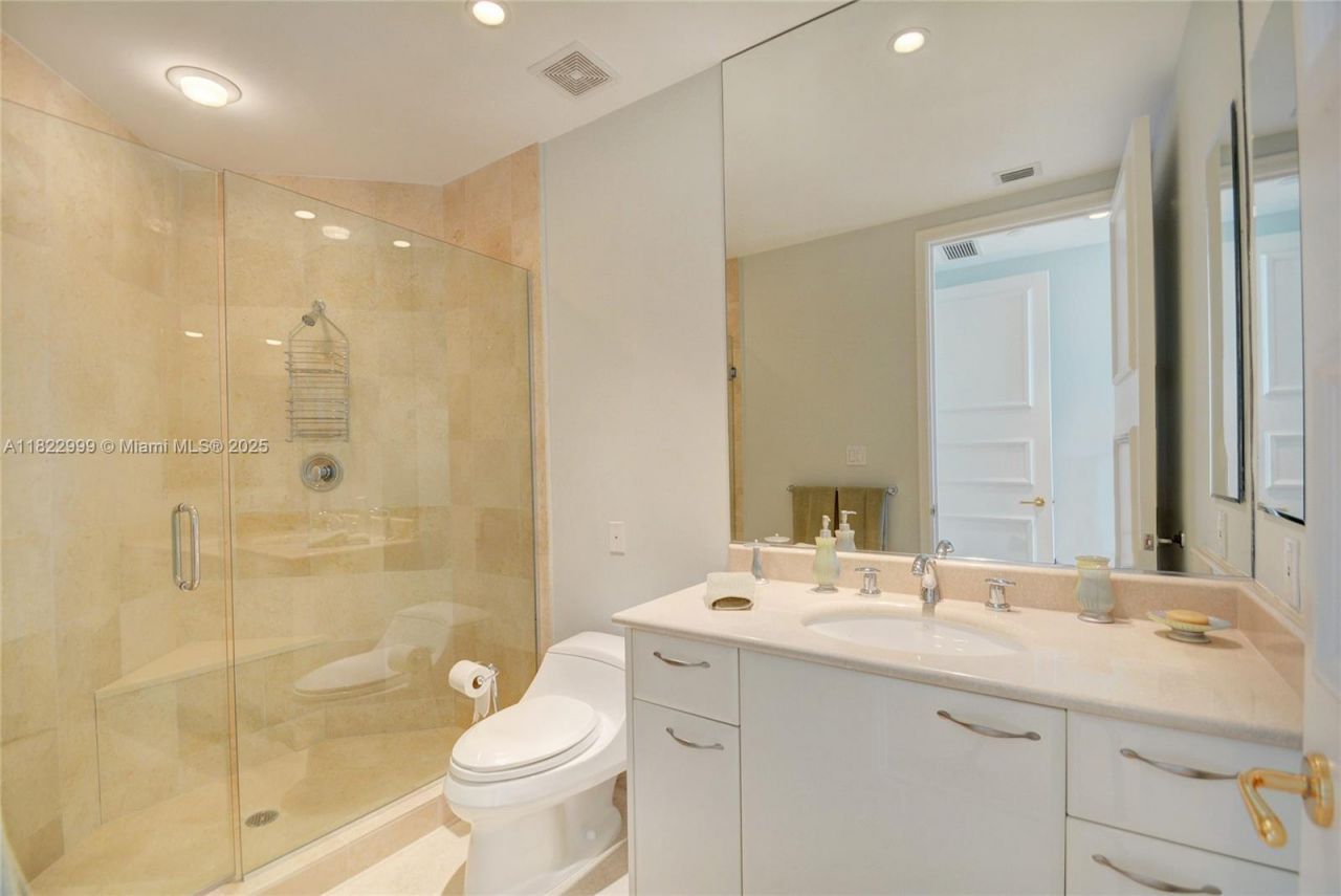 20155 NE 38th Ct, Unit 2201, Aventura, FL 33180 Photo