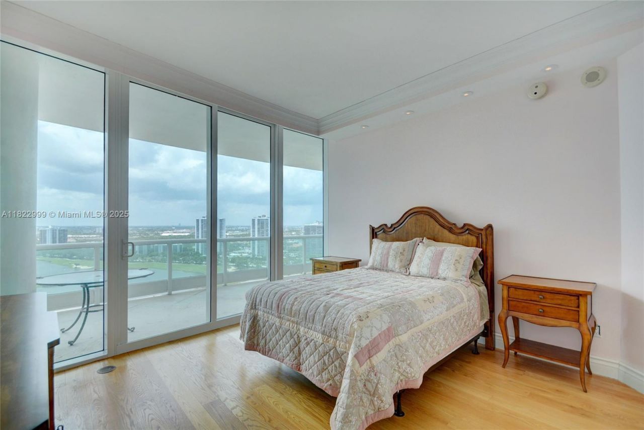 20155 NE 38th Ct, Unit 2201, Aventura, FL 33180 Photo