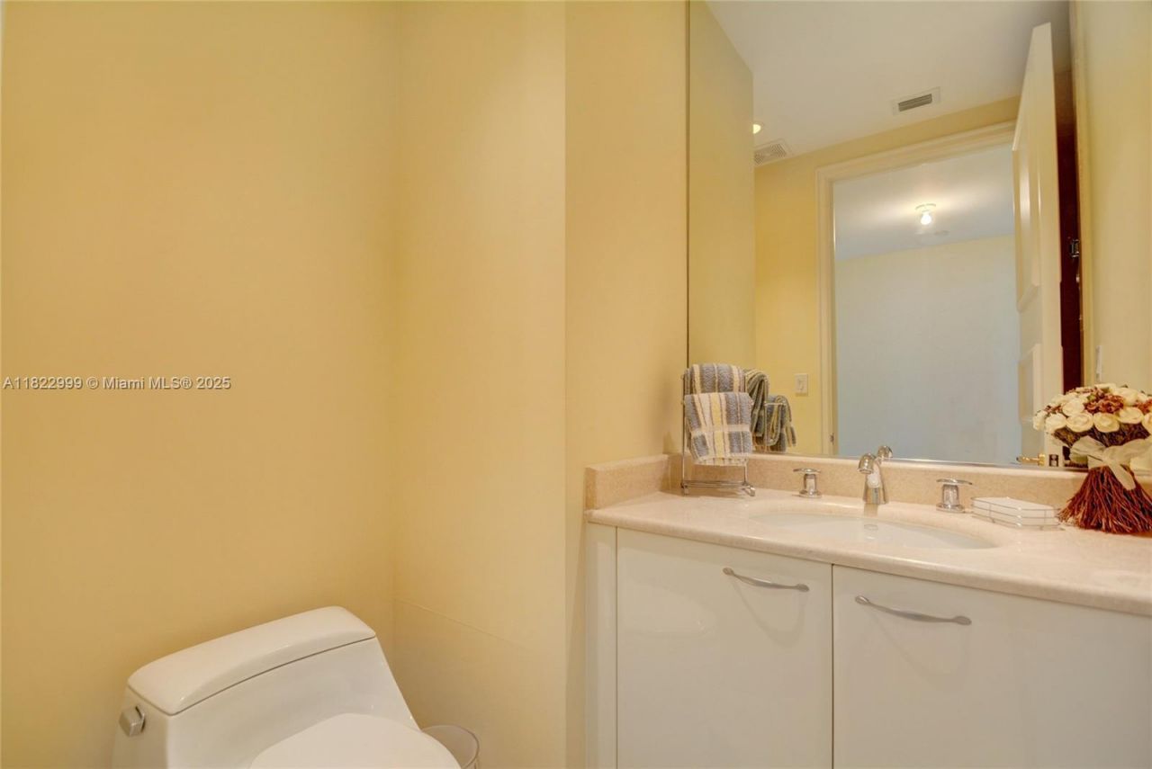 20155 NE 38th Ct, Unit 2201, Aventura, FL 33180 Photo