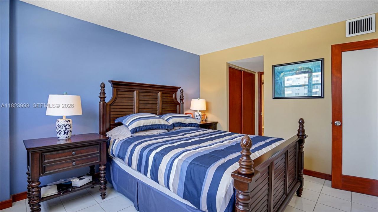 401 Ocean Dr, Unit 722, Miami Beach, FL 33139 Photo