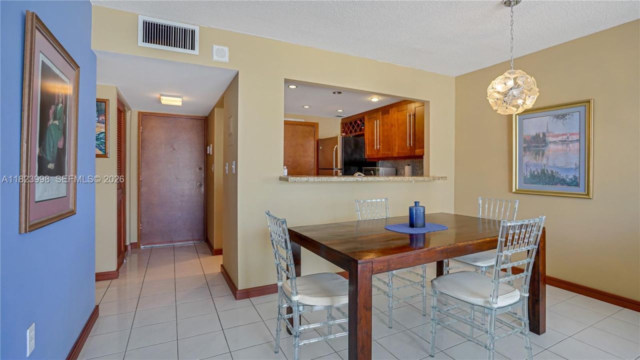 401 Ocean Dr, Unit 722, Miami Beach, FL 33139 Photo