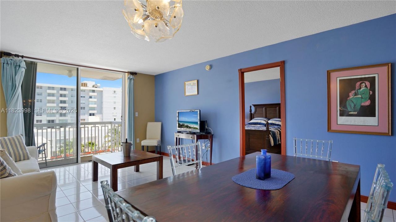401 Ocean Dr, Unit 722, Miami Beach, FL 33139 Photo