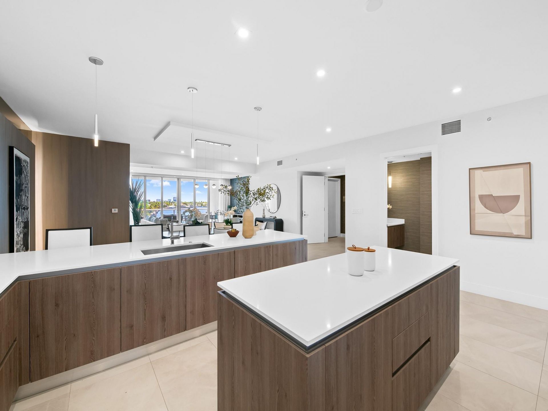 321 N Birch Road, Unit 502, Fort Lauderdale, FL 33304 Photo