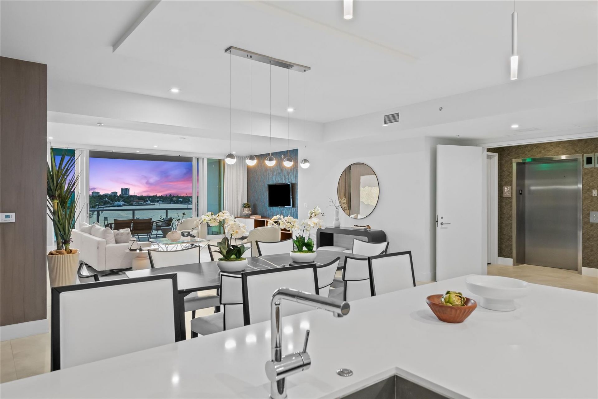 321 N Birch Road, Unit 502, Fort Lauderdale, FL 33304 Photo