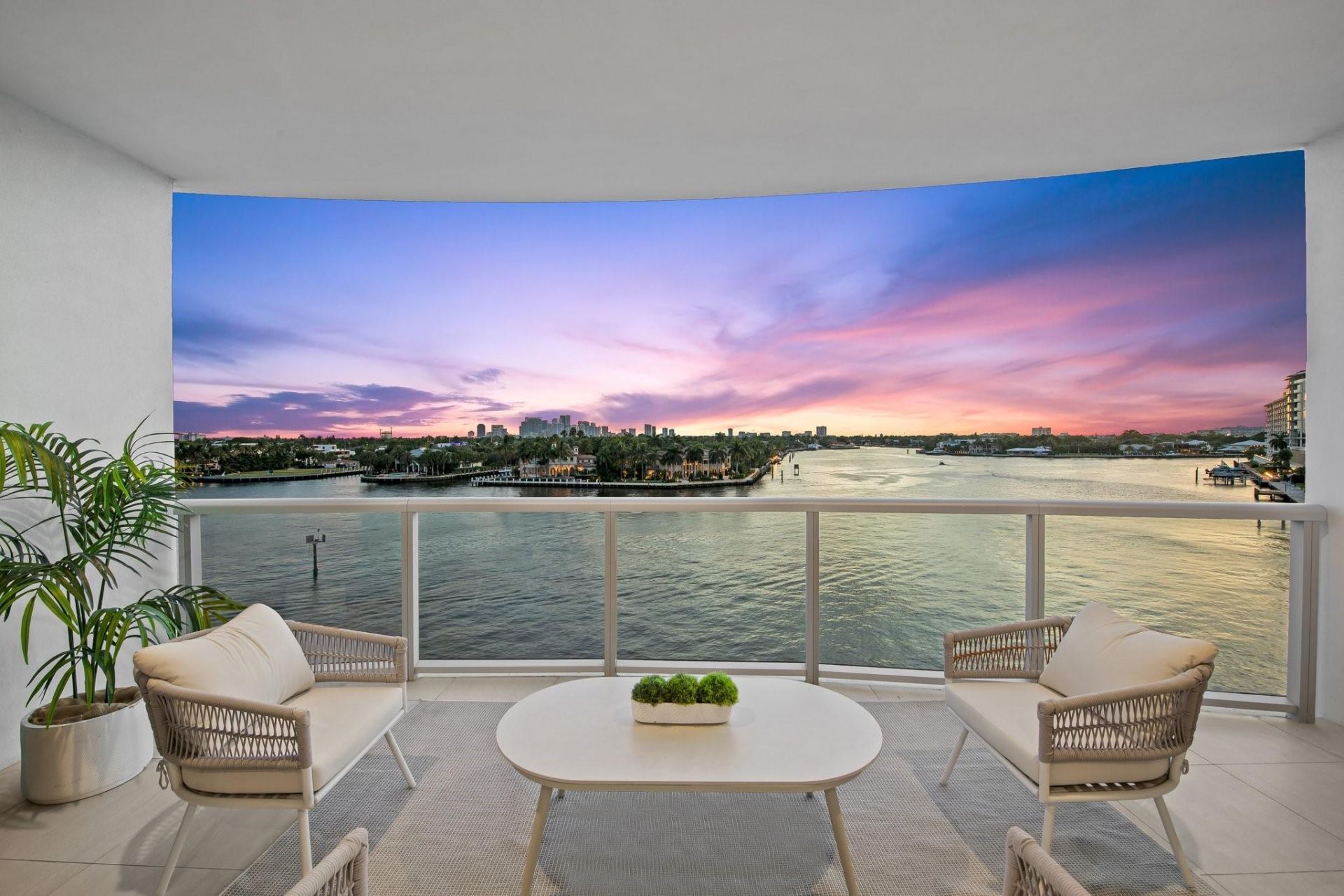 321 N Birch Road, Unit 502, Fort Lauderdale, FL 33304 Photo