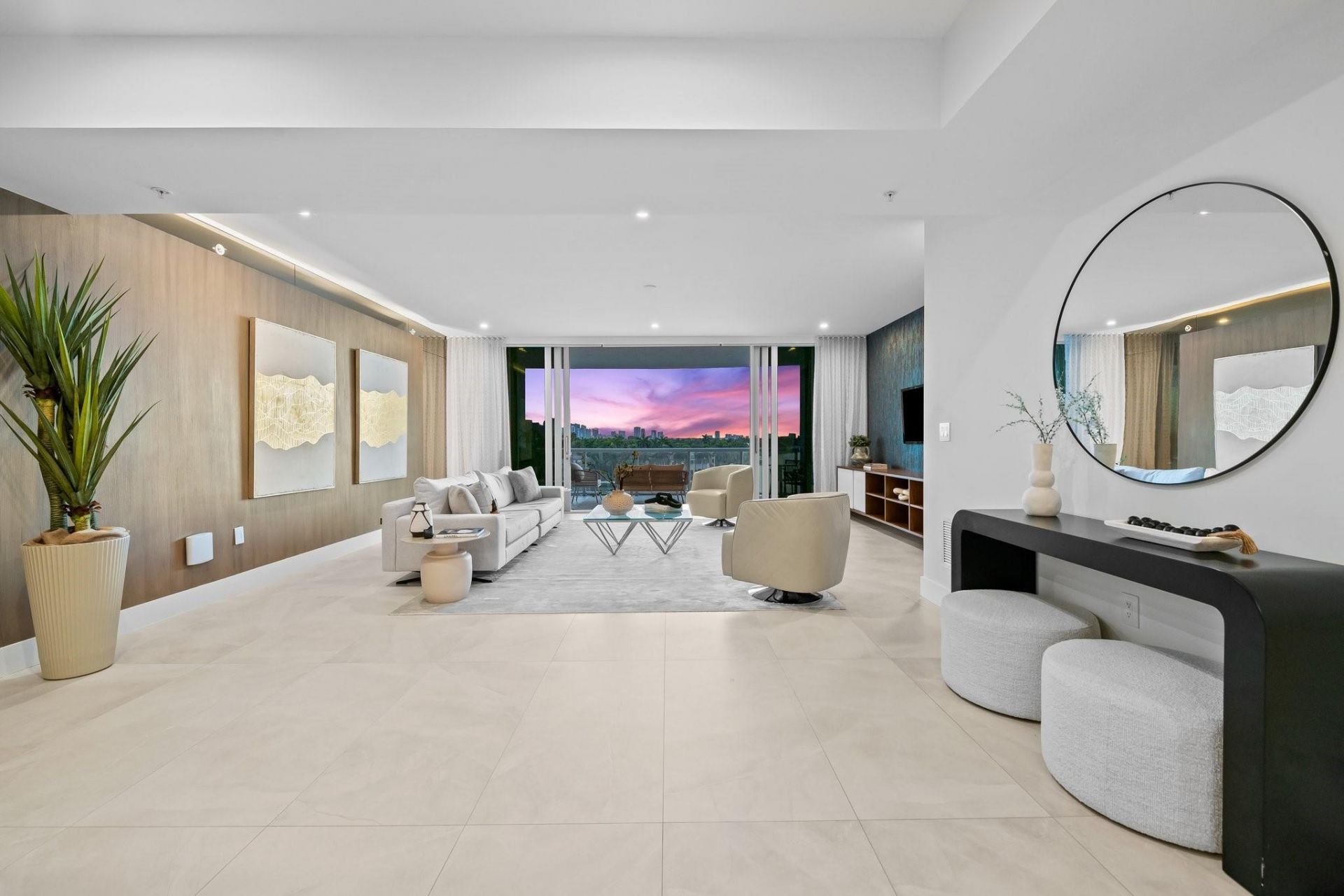 321 N Birch Road, Unit 502, Fort Lauderdale, FL 33304 Photo