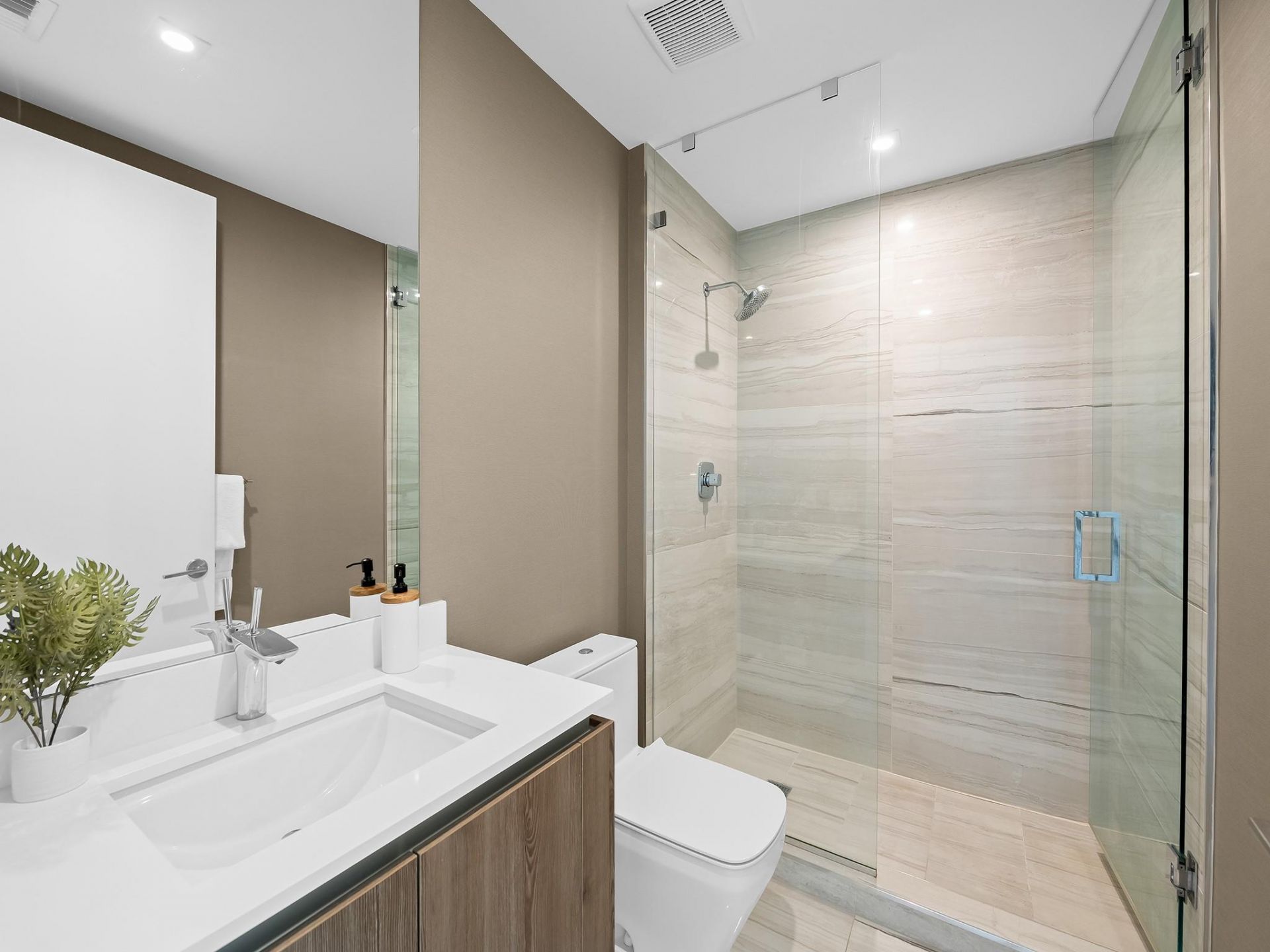 321 N Birch Road, Unit 502, Fort Lauderdale, FL 33304 Photo