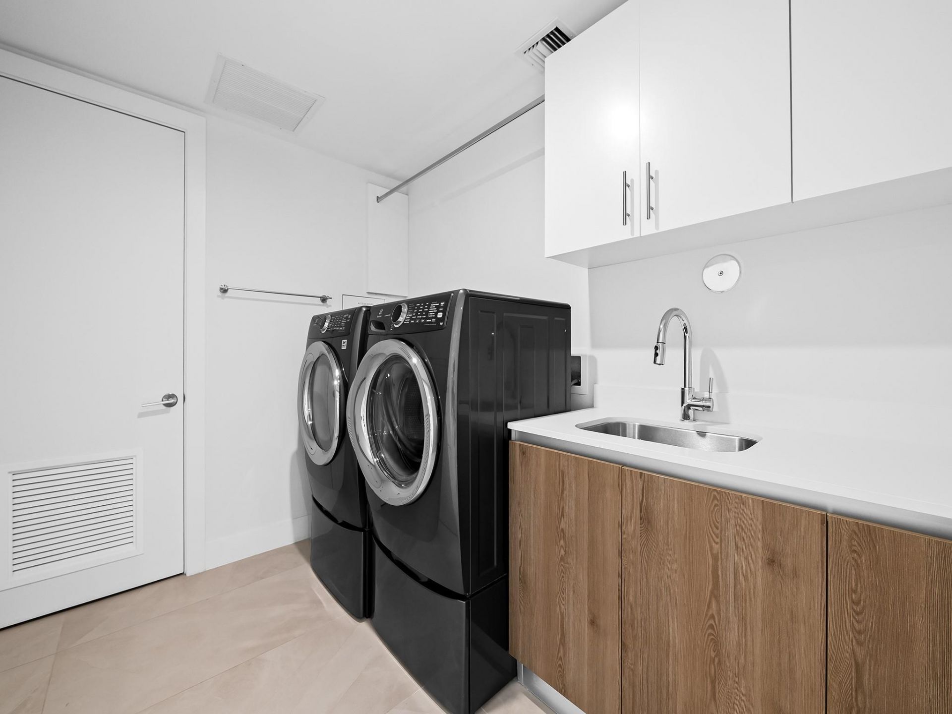 321 N Birch Road, Unit 502, Fort Lauderdale, FL 33304 Photo