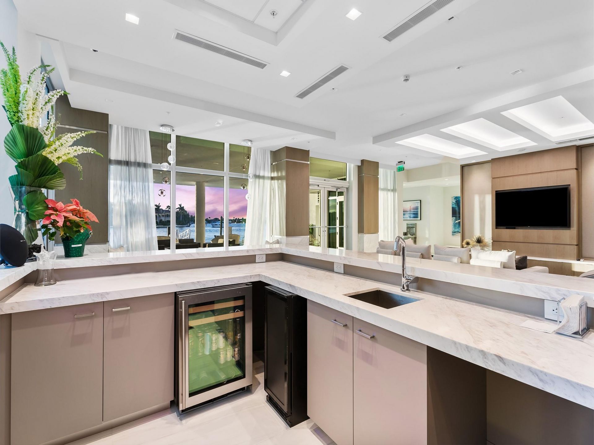 321 N Birch Road, Unit 502, Fort Lauderdale, FL 33304 Photo