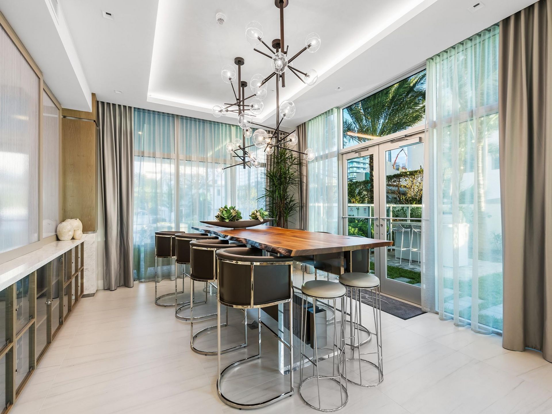 321 N Birch Road, Unit 502, Fort Lauderdale, FL 33304 Photo