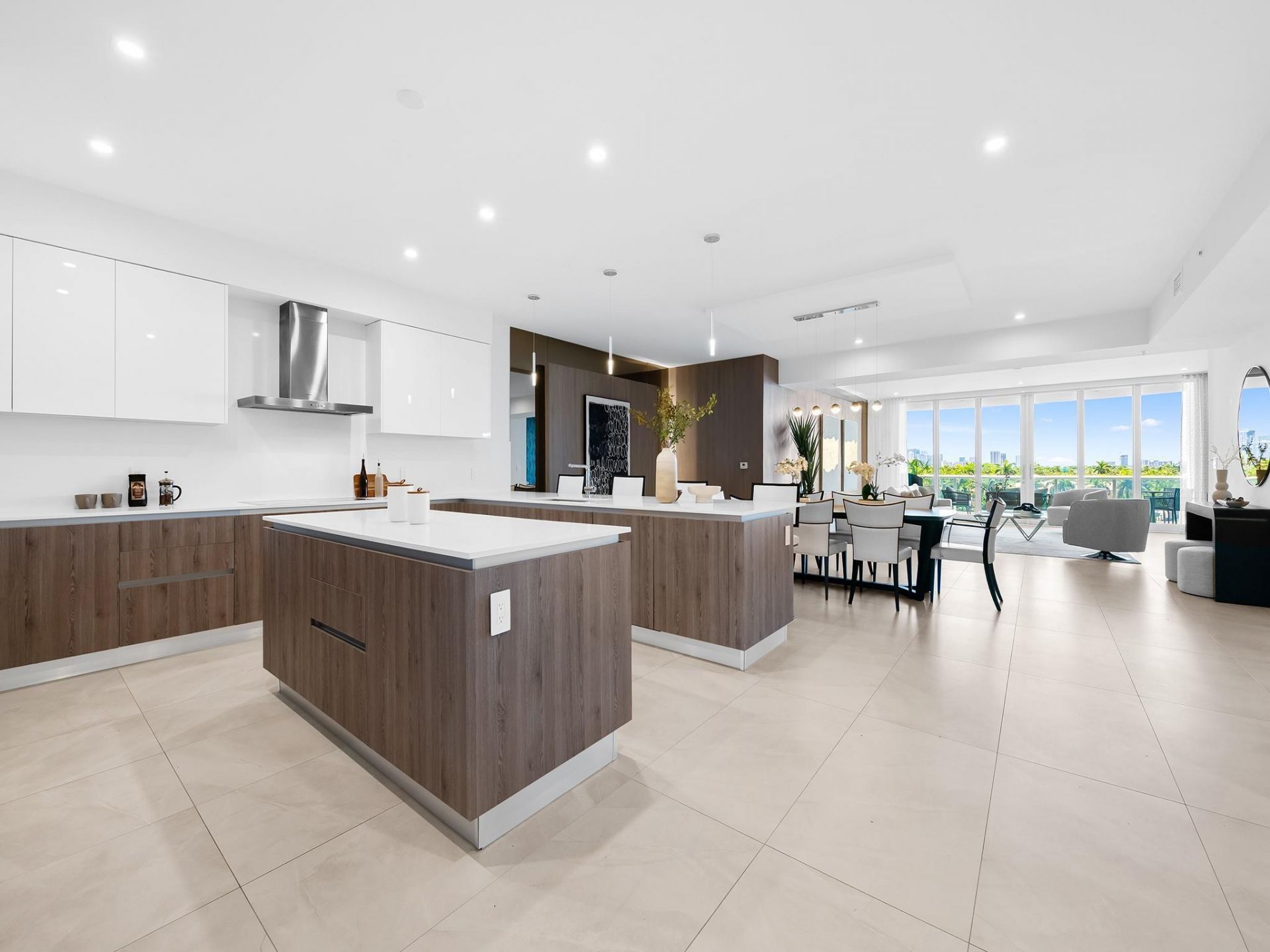 321 N Birch Road, Unit 502, Fort Lauderdale, FL 33304 Photo