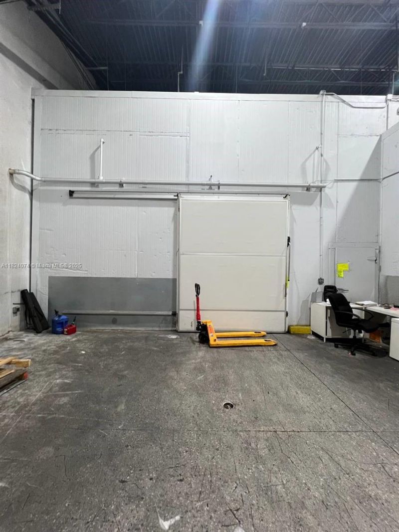 9667 NW 33rd St, Doral, FL 33172 Photo