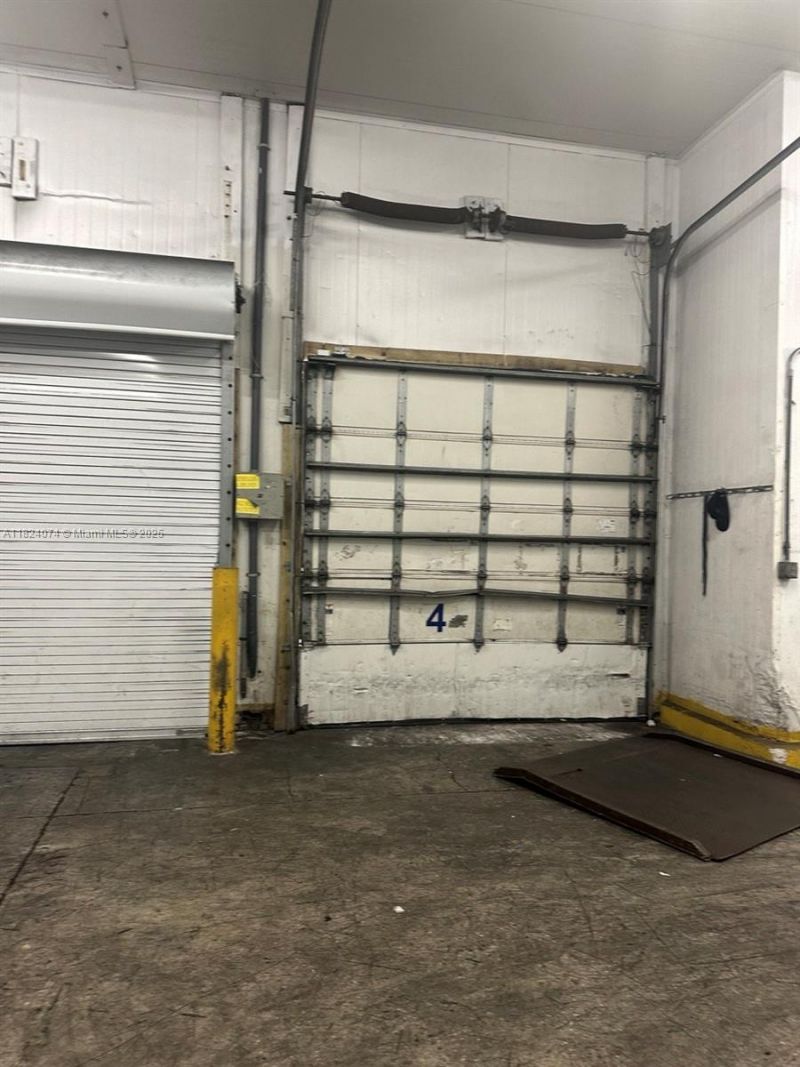 9667 NW 33rd St, Doral, FL 33172 Photo