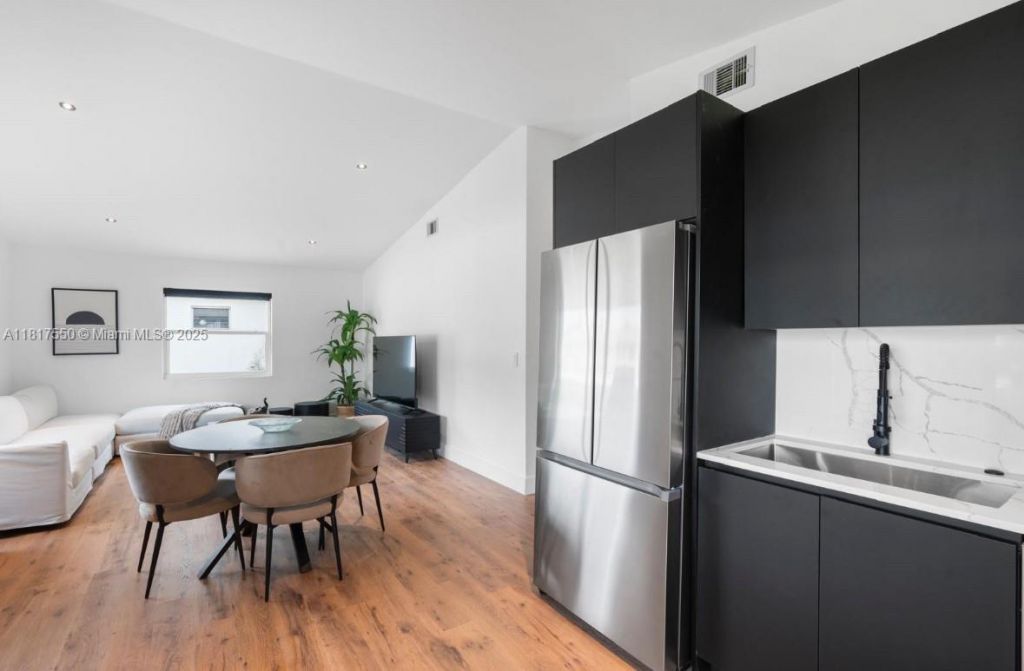 309 SE 3rd Ave, Hallandale Beach, FL 33009 Photo