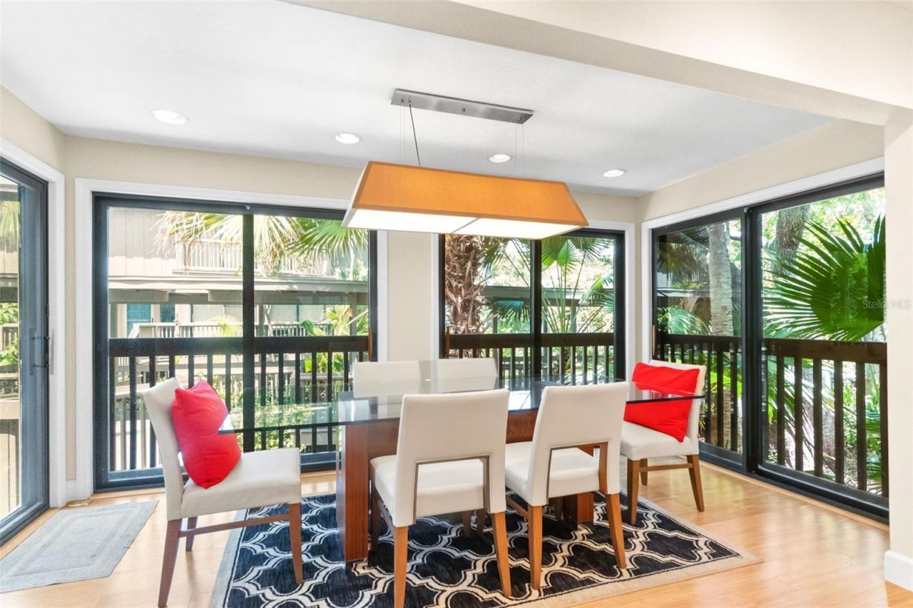 1347 Landings Drive, Unit 6, Sarasota, FL 34231 Photo