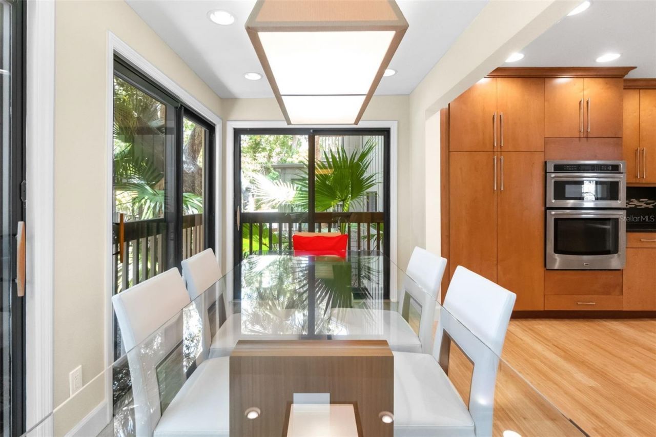 1347 Landings Drive, Unit 6, Sarasota, FL 34231 Photo