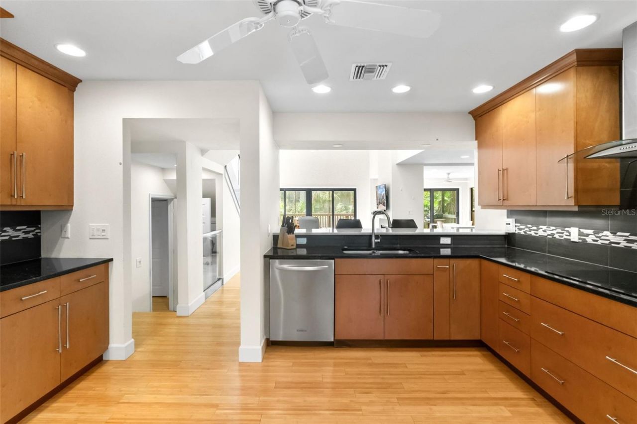 1347 Landings Drive, Unit 6, Sarasota, FL 34231 Photo