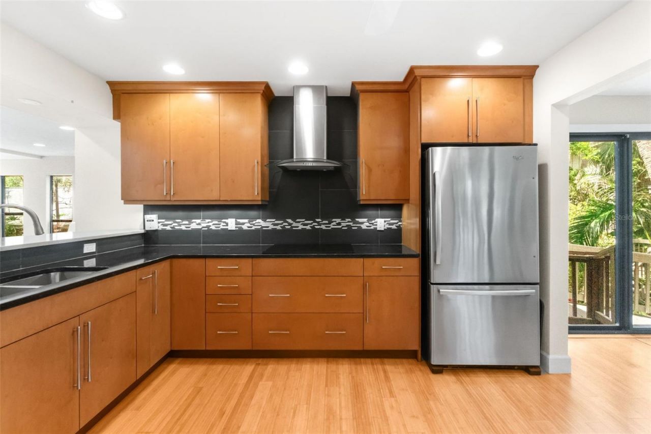 1347 Landings Drive, Unit 6, Sarasota, FL 34231 Photo