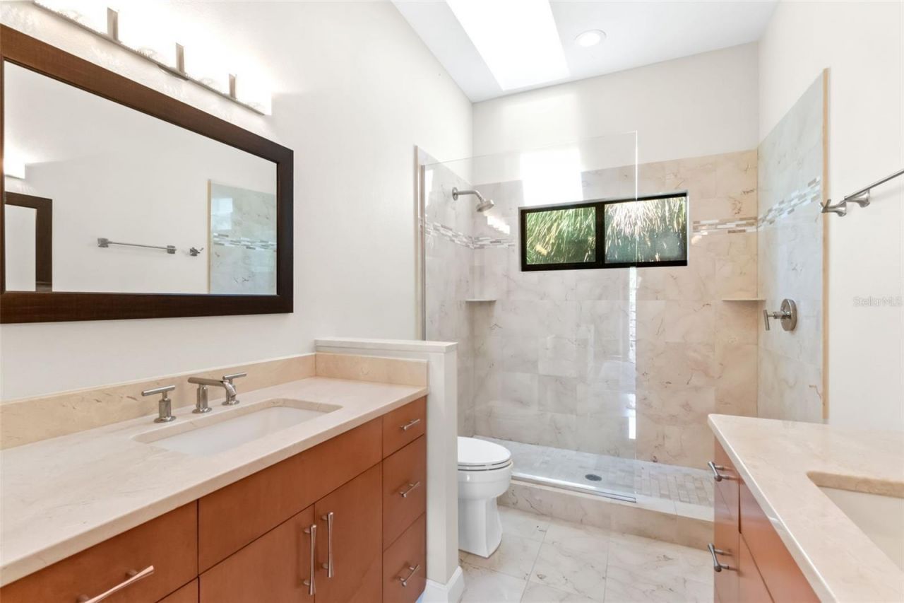 1347 Landings Drive, Unit 6, Sarasota, FL 34231 Photo