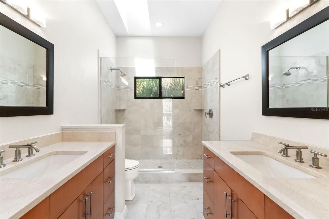 1347 Landings Drive, Unit 6, Sarasota, FL 34231 Photo