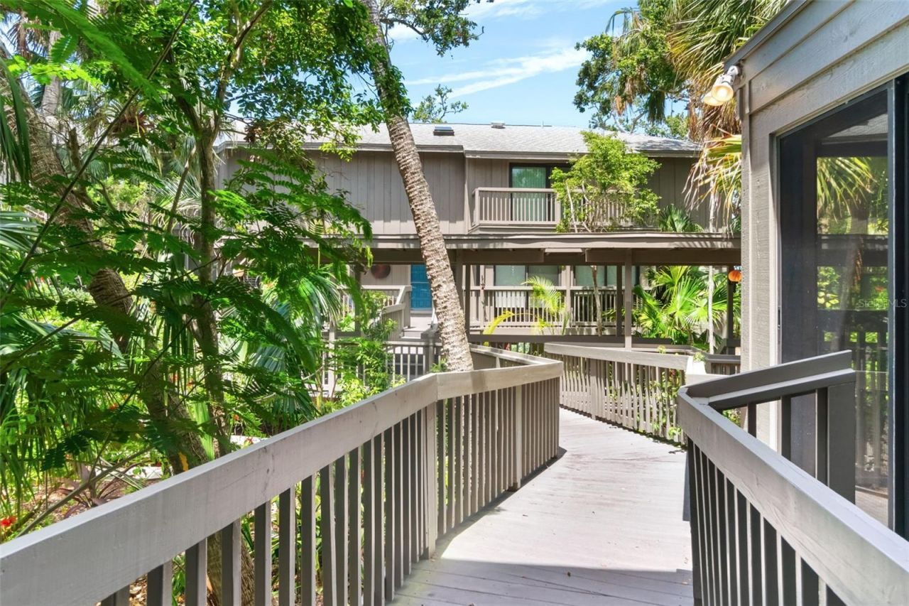 1347 Landings Drive, Unit 6, Sarasota, FL 34231 Photo