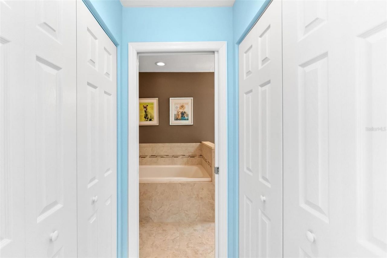 1347 Landings Drive, Unit 6, Sarasota, FL 34231 Photo