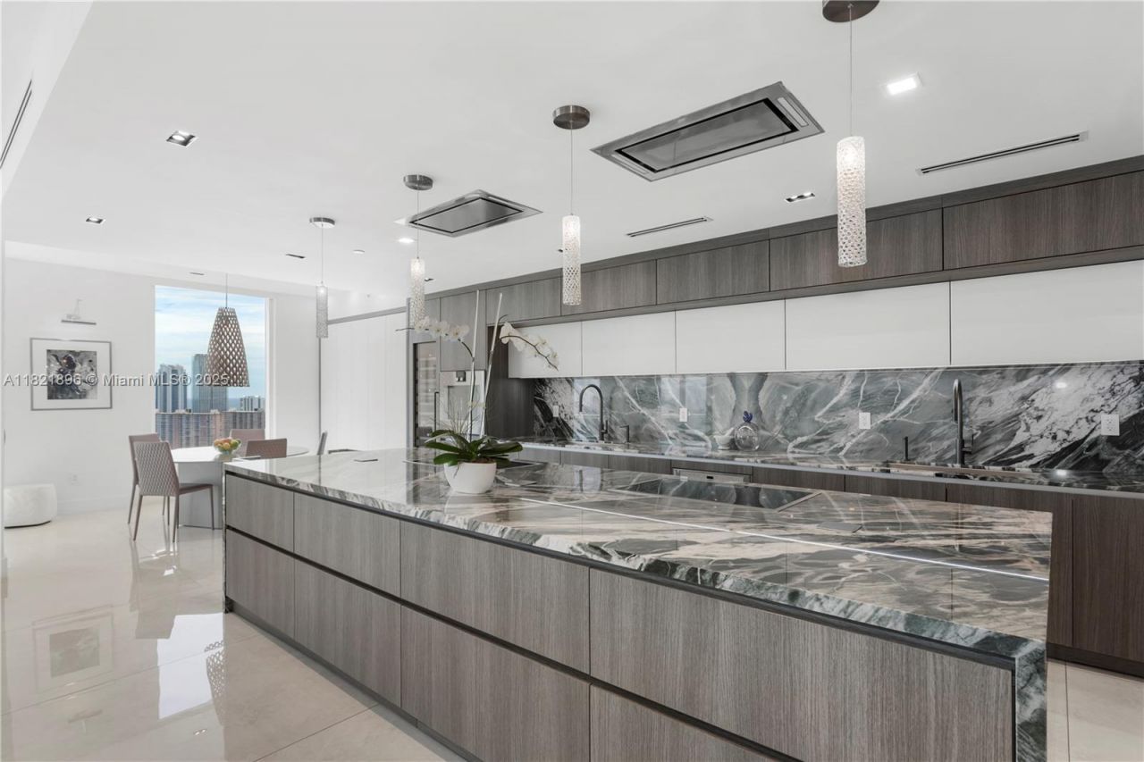 6000 Island Blvd, Unit PH7, Aventura, FL 33160 Photo