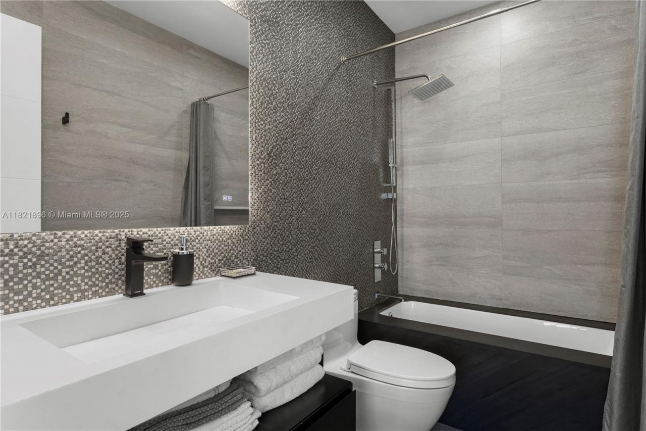 6000 Island Blvd, Unit PH7, Aventura, FL 33160 Photo