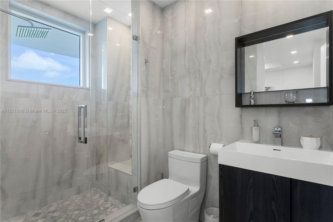 6000 Island Blvd, Unit PH7, Aventura, FL 33160 Photo