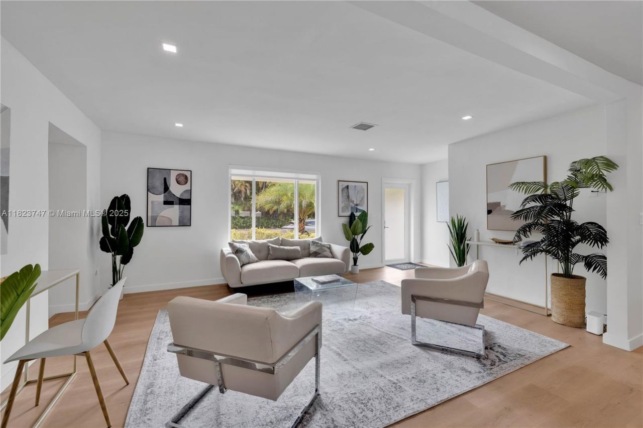 11530 NE 7th Ave, Biscayne Park, FL 33161 Photo