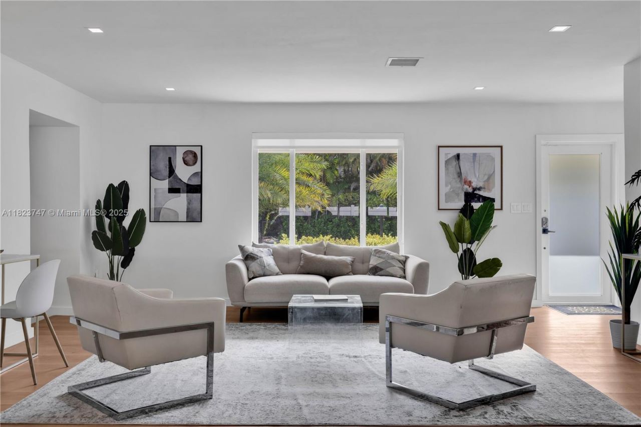 11530 NE 7th Ave, Biscayne Park, FL 33161 Photo