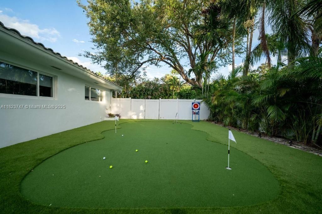 11530 NE 7th Ave, Biscayne Park, FL 33161 Photo