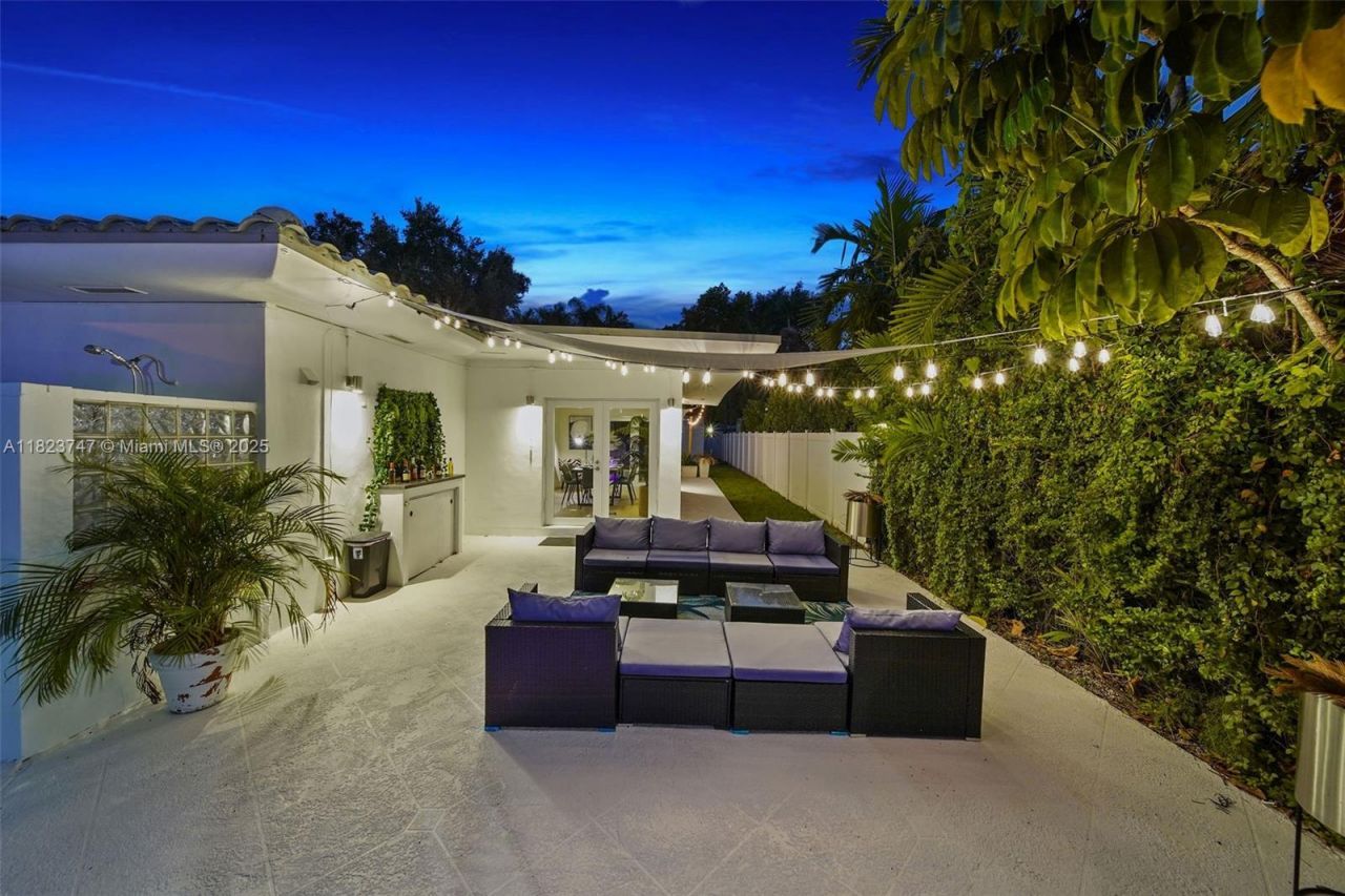 11530 NE 7th Ave, Biscayne Park, FL 33161 Photo