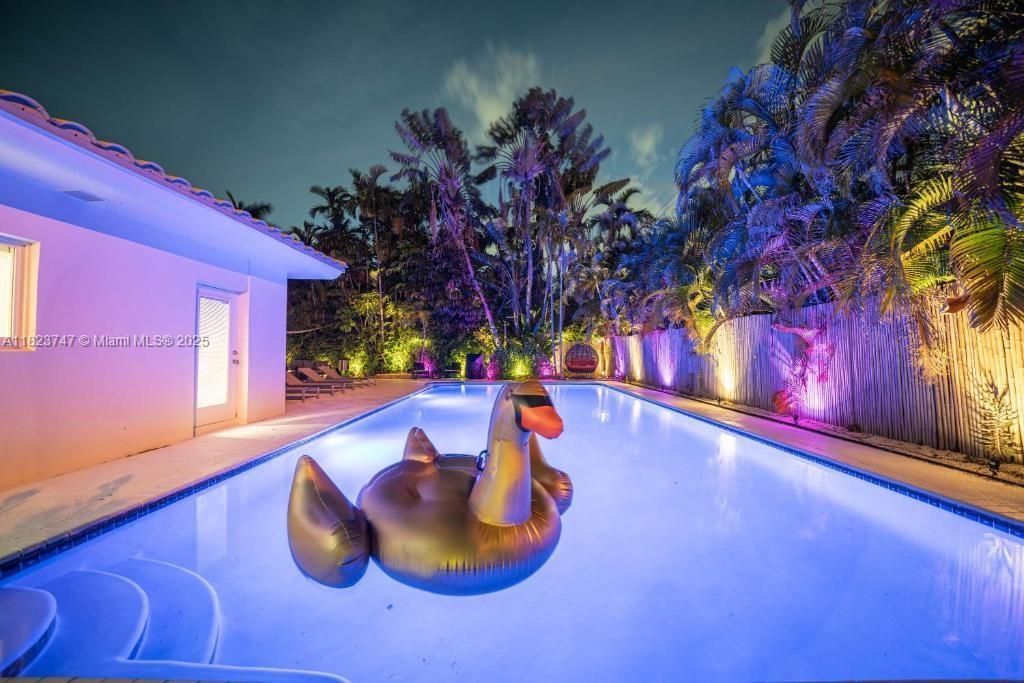 11530 NE 7th Ave, Biscayne Park, FL 33161 Photo