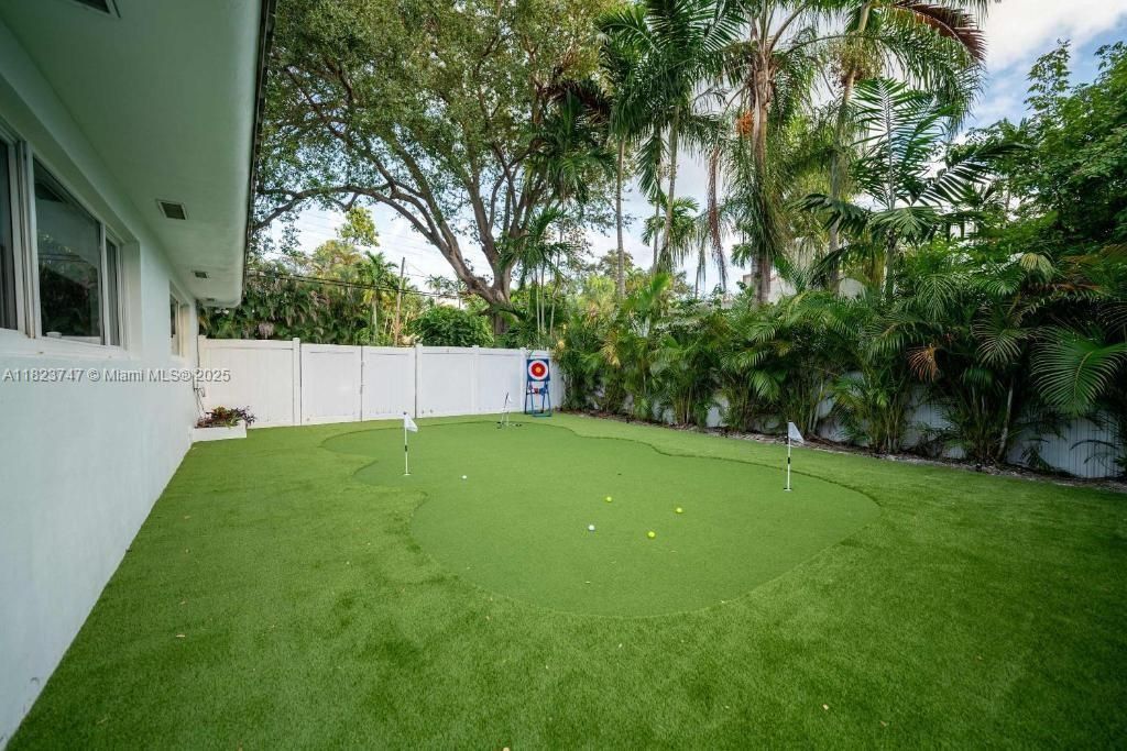 11530 NE 7th Ave, Biscayne Park, FL 33161 Photo