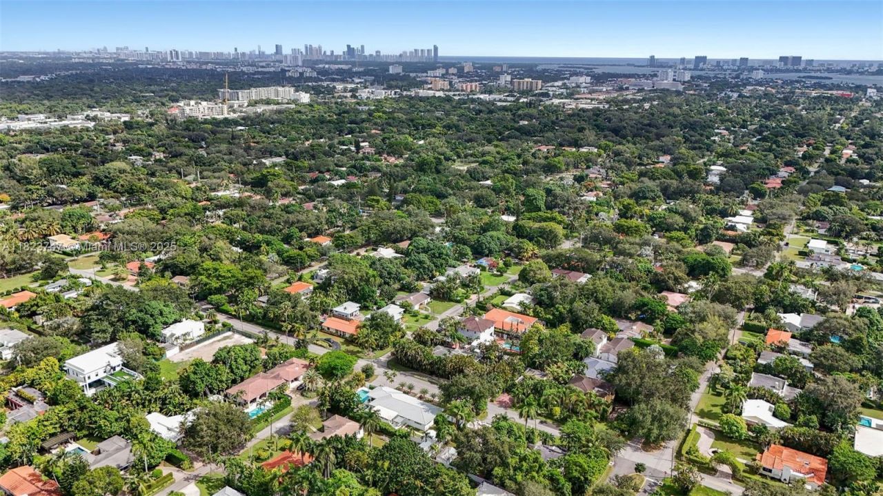 11530 NE 7th Ave, Biscayne Park, FL 33161 Photo