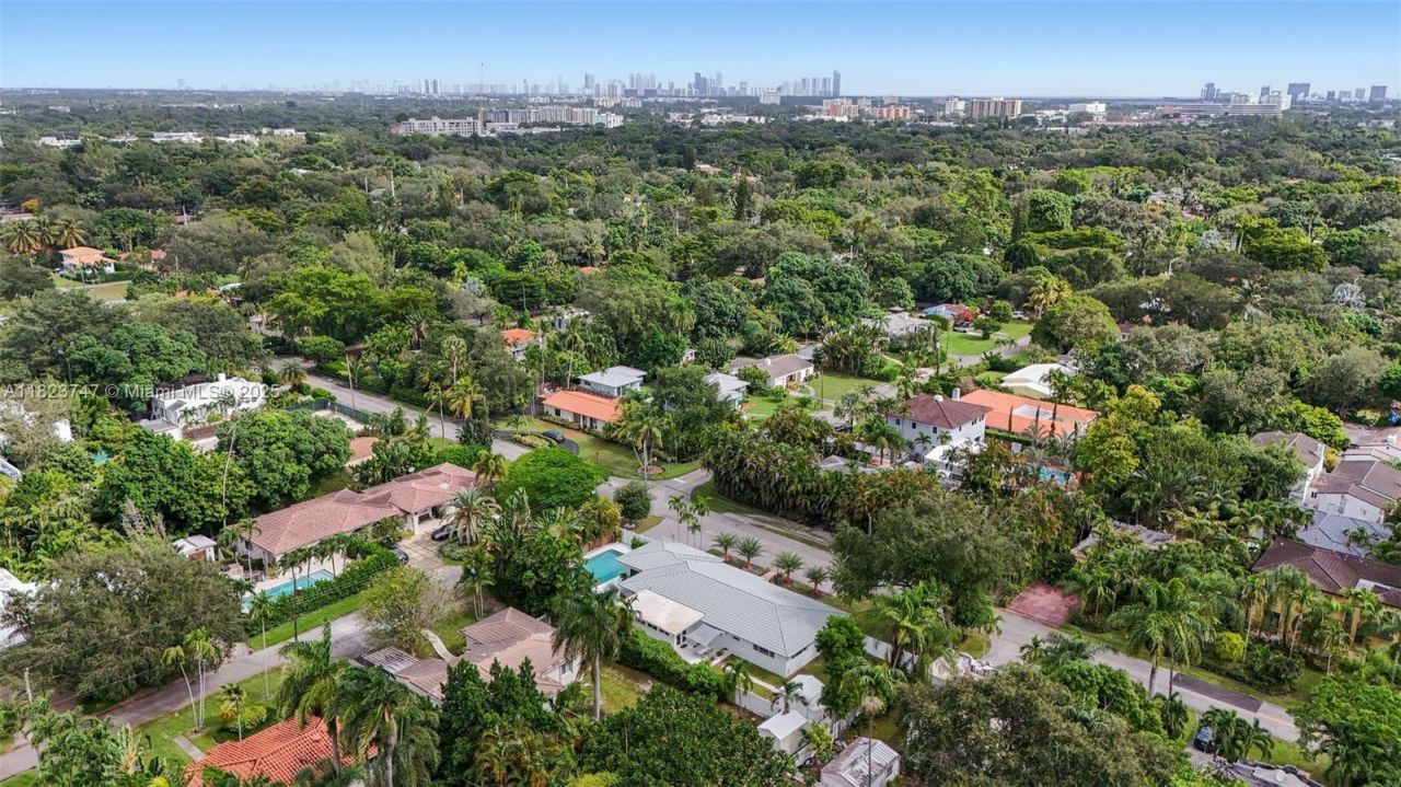 11530 NE 7th Ave, Biscayne Park, FL 33161 Photo