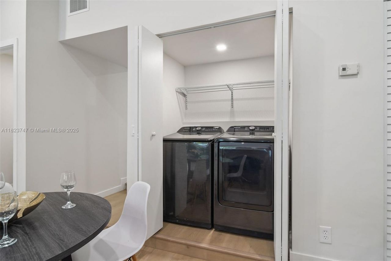 11530 NE 7th Ave, Biscayne Park, FL 33161 Photo