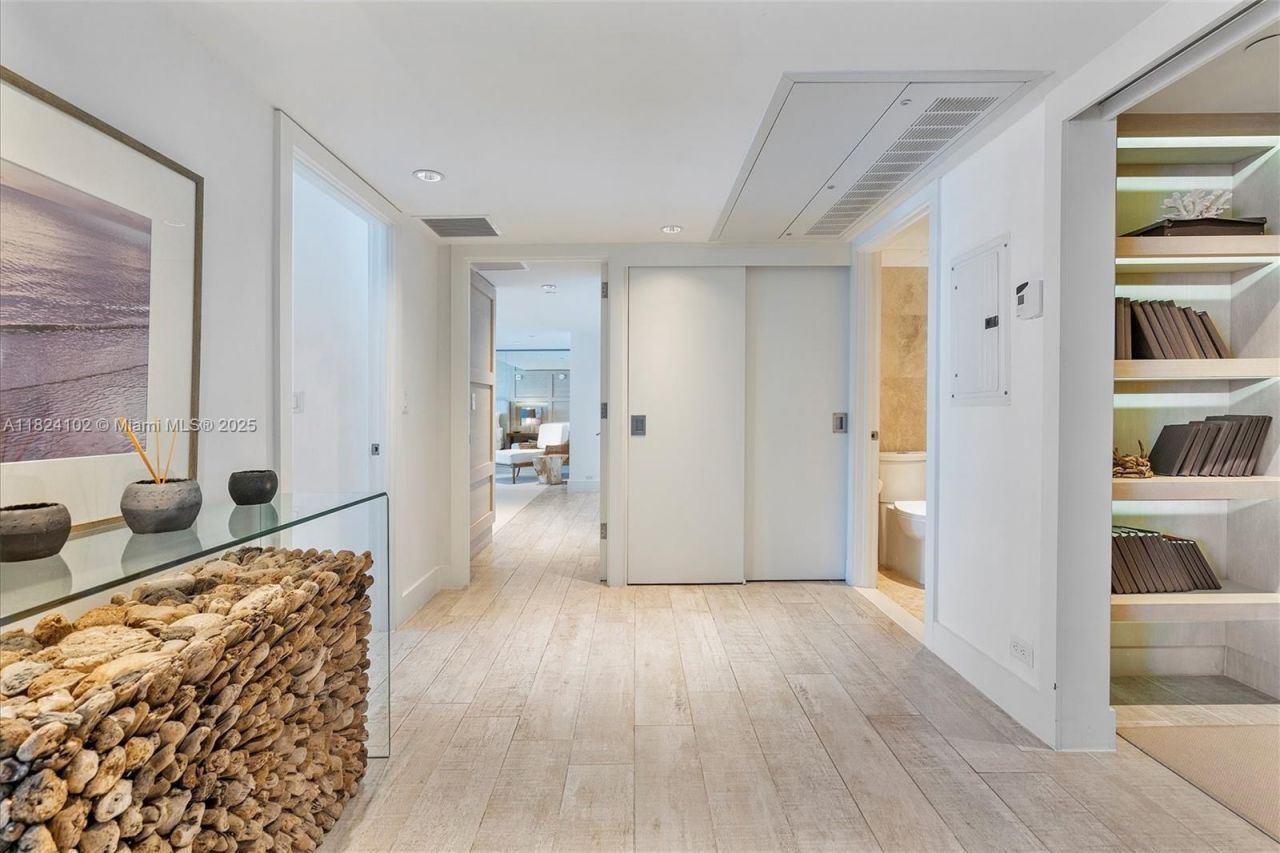 102 24th St, Unit 1415, Miami Beach, FL 33139 Photo