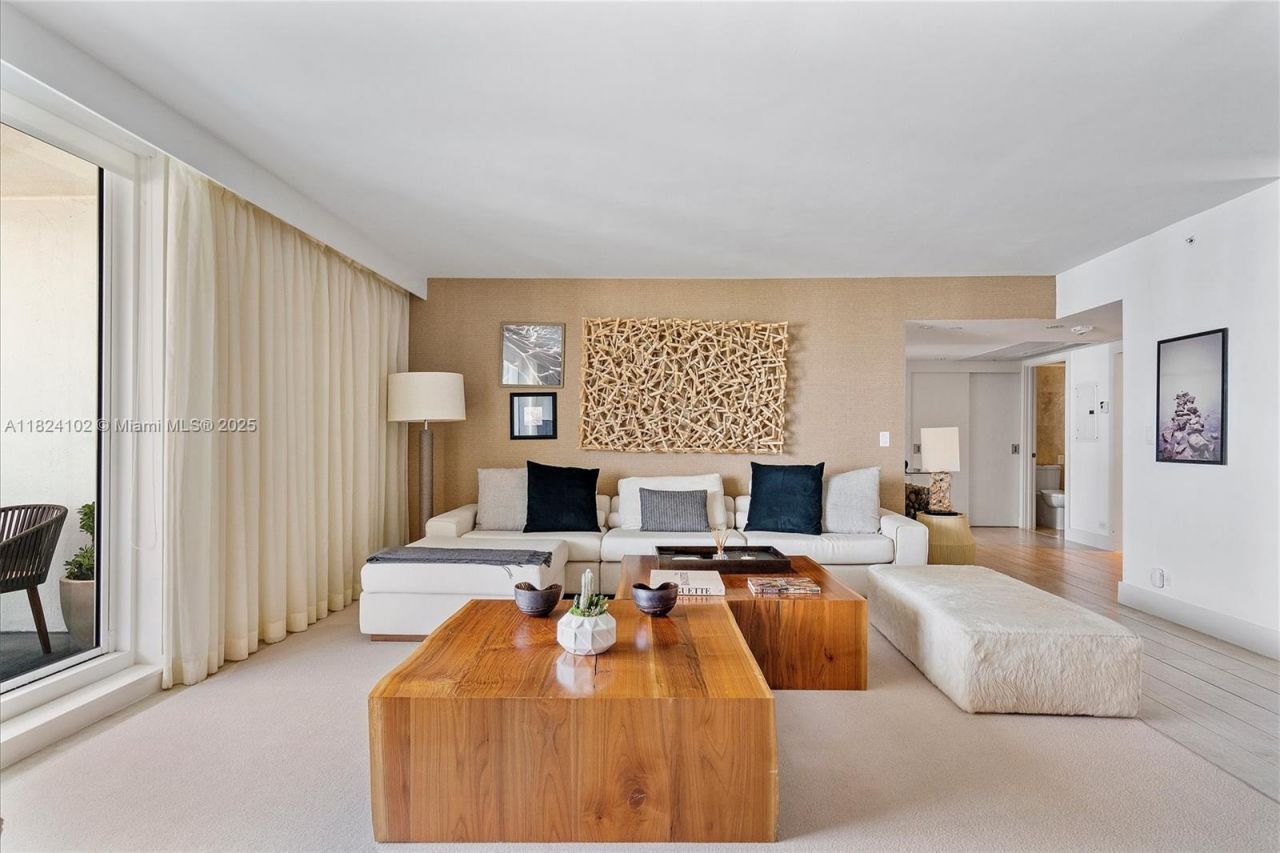 102 24th St, Unit 1415, Miami Beach, FL 33139 Photo