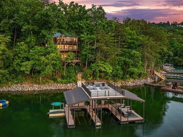 128 Overlake Court, Morganton, GA 30560