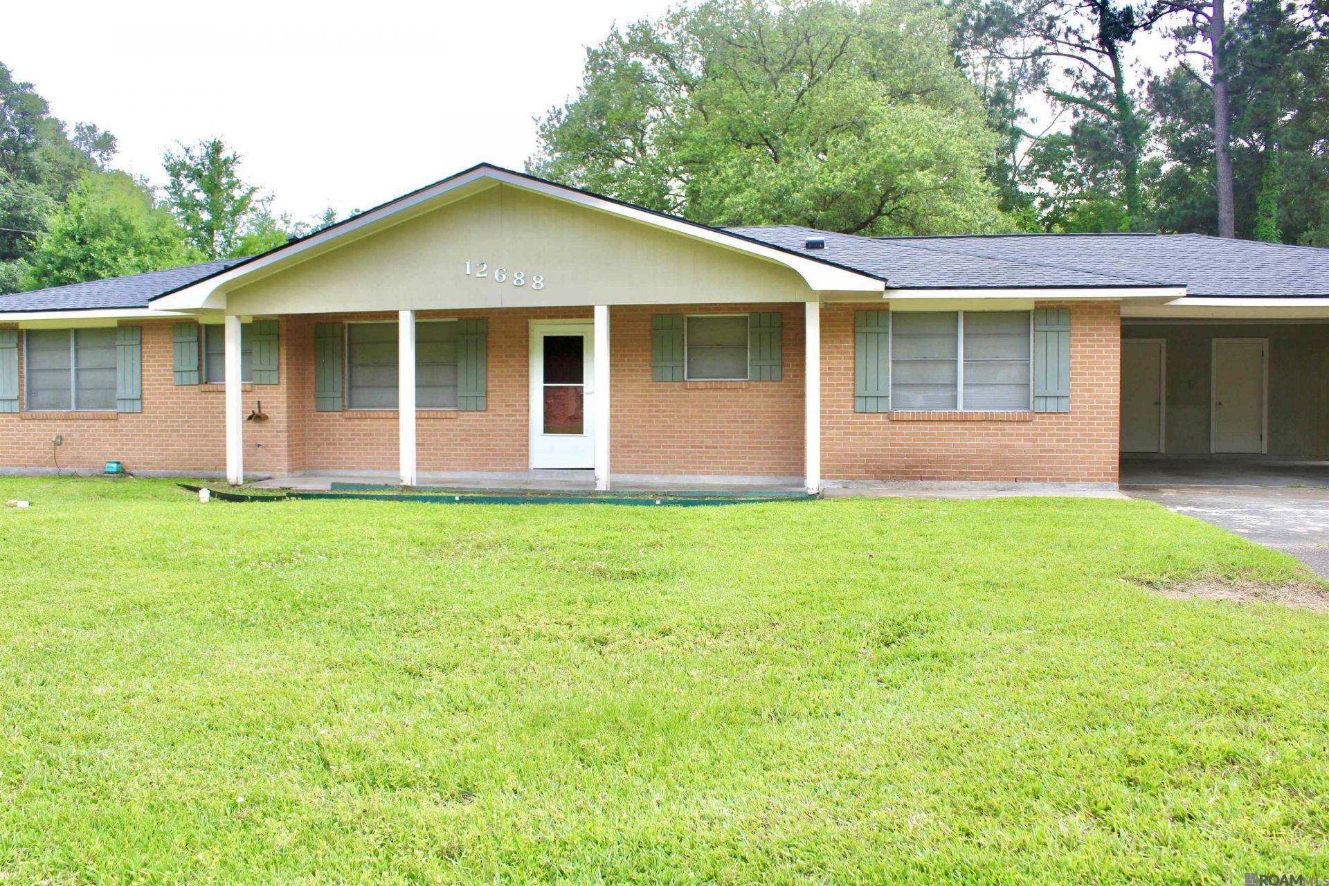 12688 Castle Hill Dr, Baton Rouge, LA 70814 Main Photo