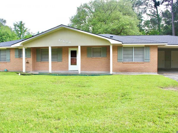 12688 Castle Hill Dr, Baton Rouge, LA 70814