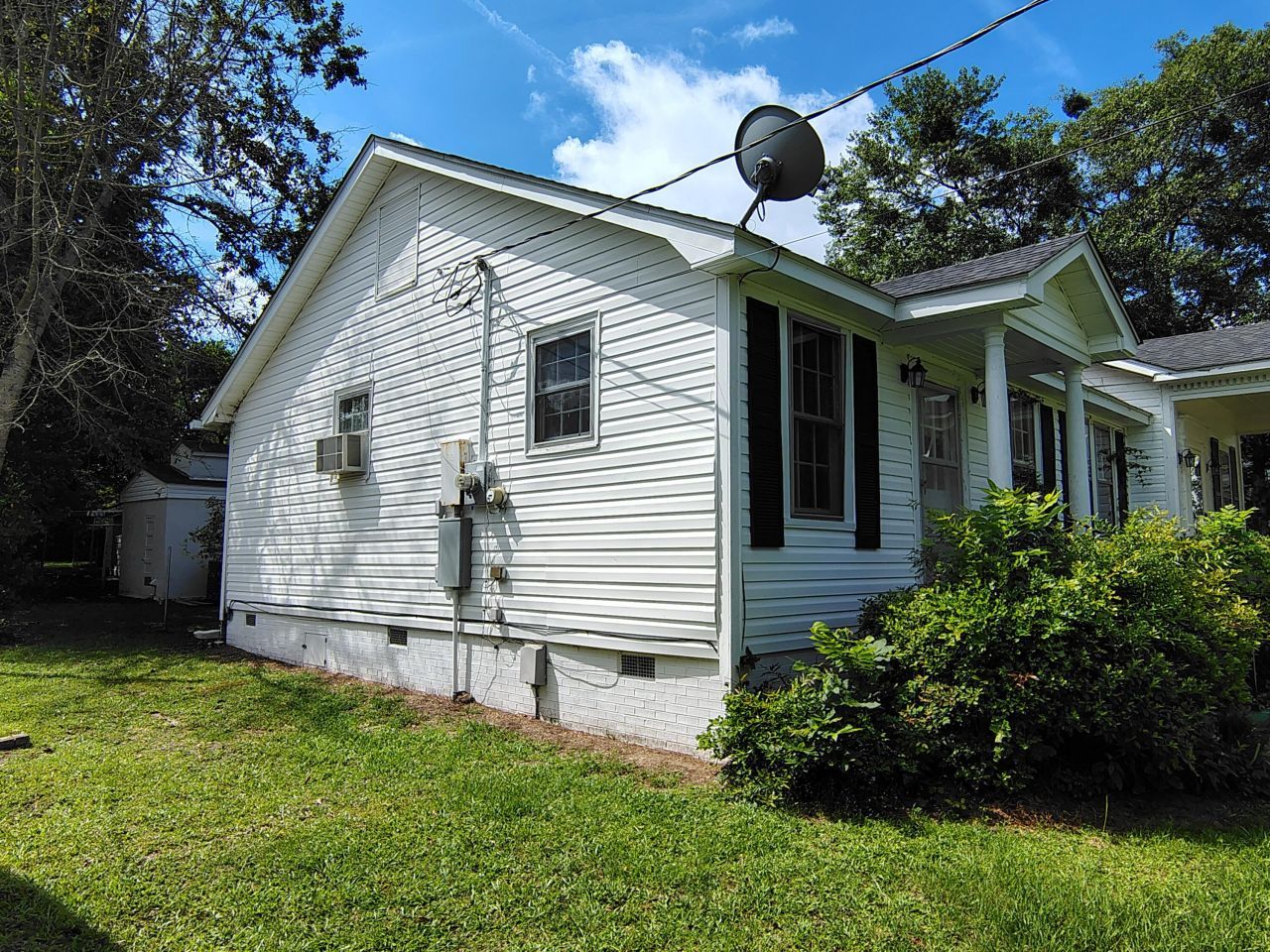 406 Thames Street Photo 10