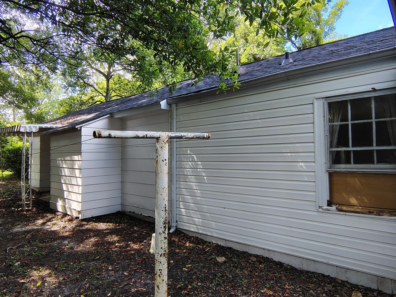 406 Thames Street Photo 13