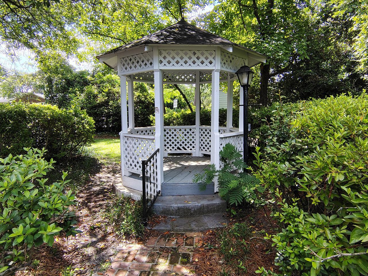 406 Thames Street Photo 23