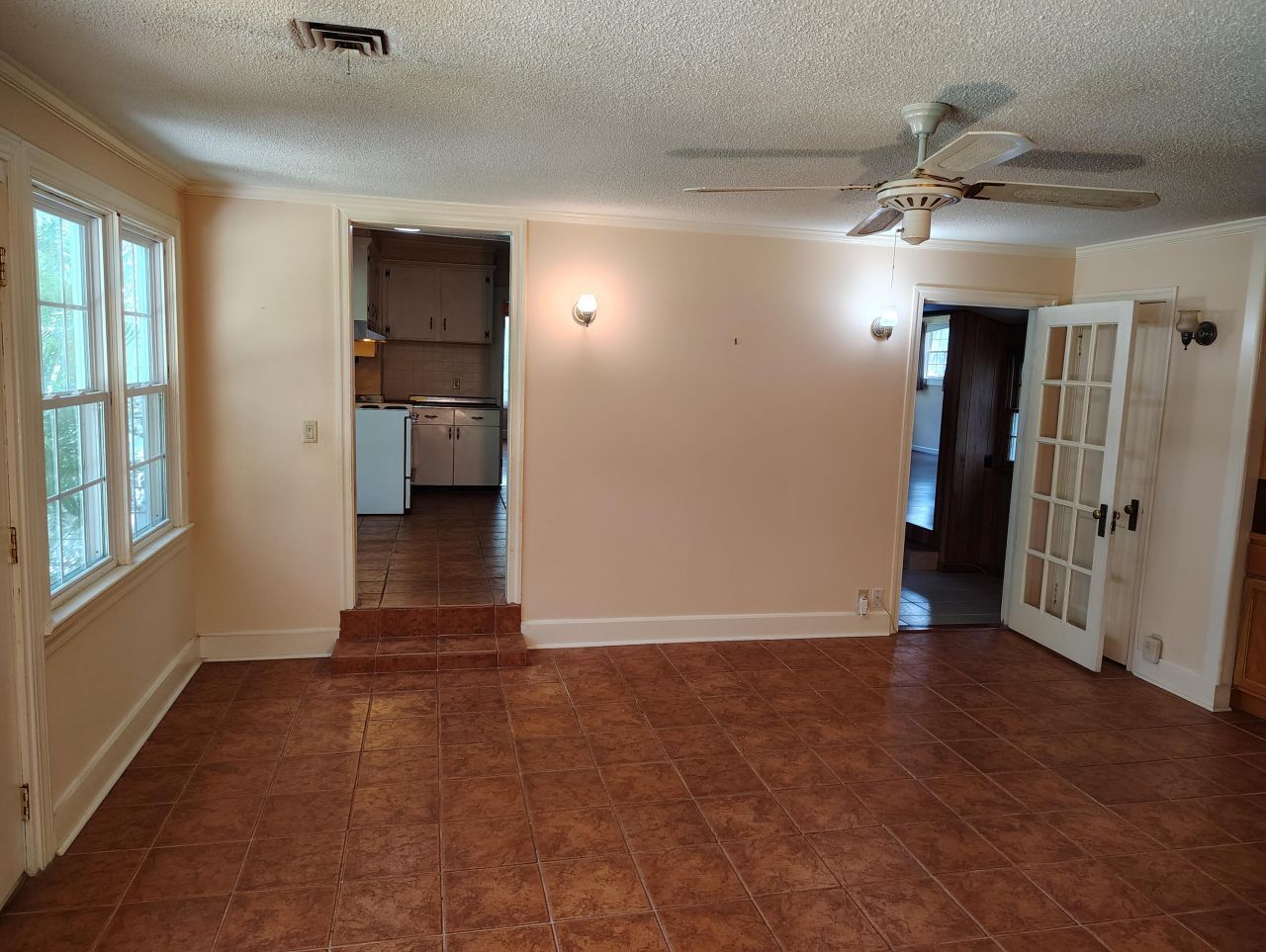 406 Thames Street Photo 31