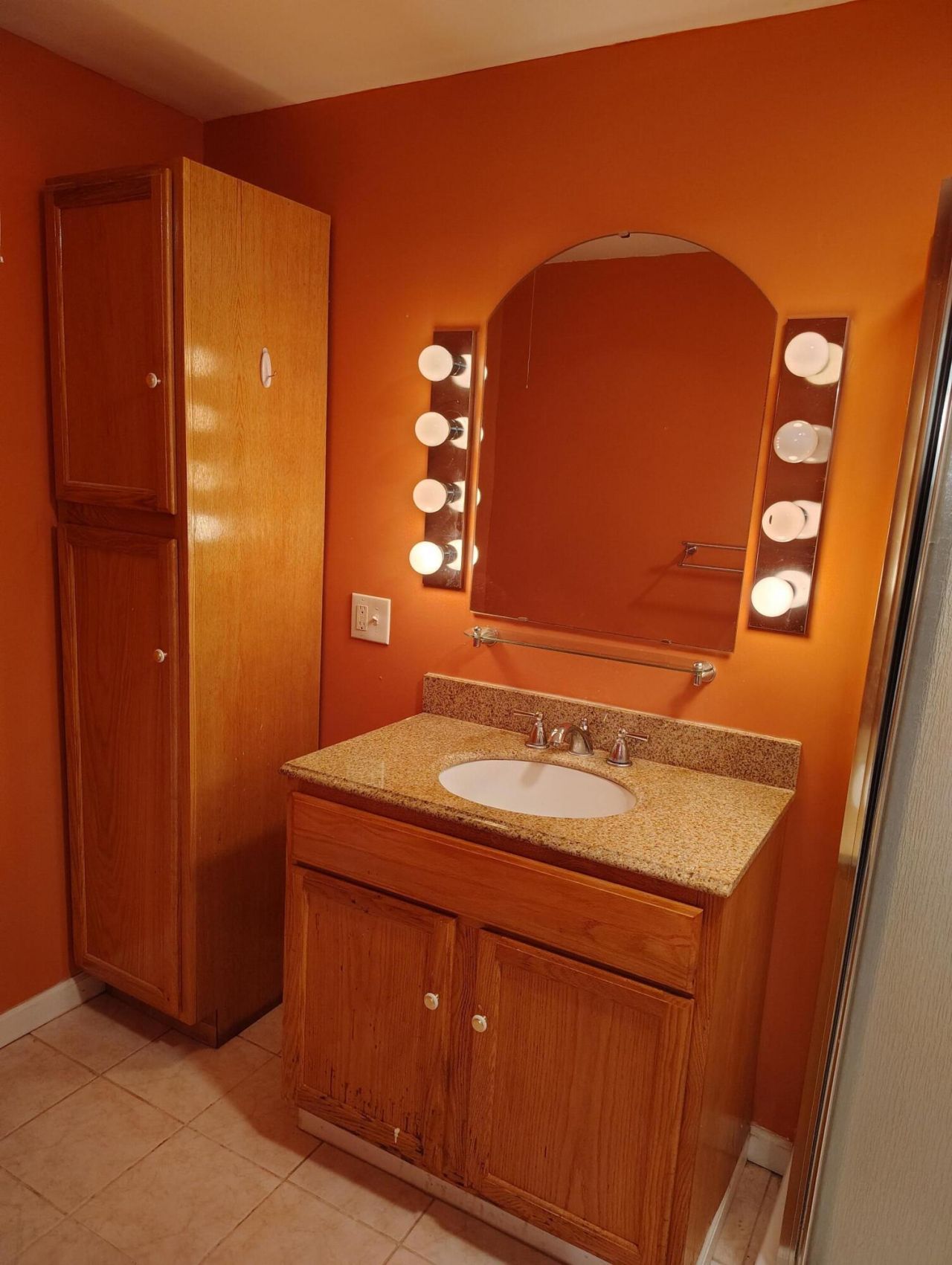 406 Thames Street Photo 37